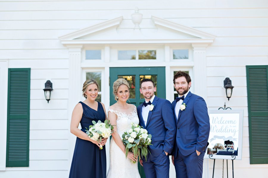 A Classic Navy & White Outdoor Florida Wedding via TheELD.com