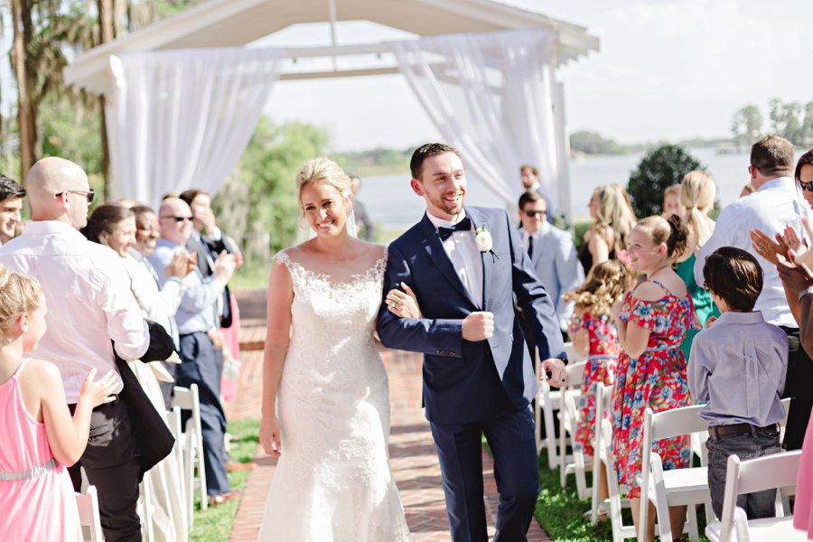 A Classic Navy & White Outdoor Florida Wedding via TheELD.com