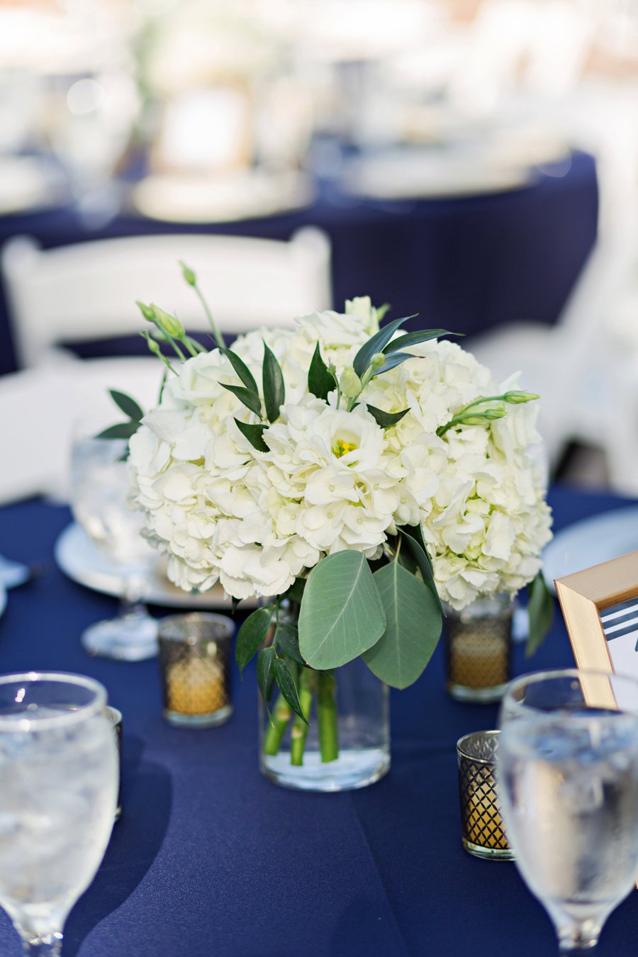 A Classic Navy & White Outdoor Florida Wedding via TheELD.com