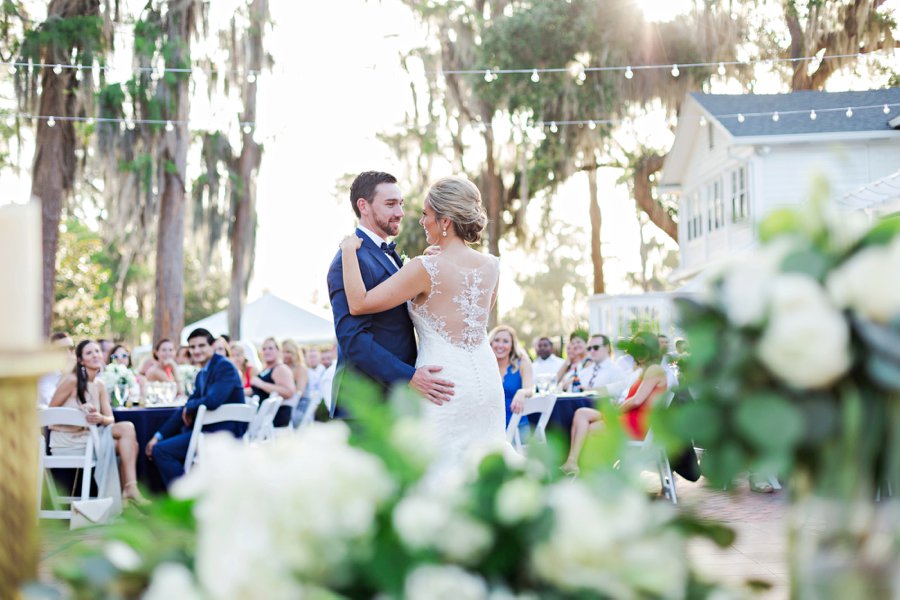 A Classic Navy & White Outdoor Florida Wedding via TheELD.com