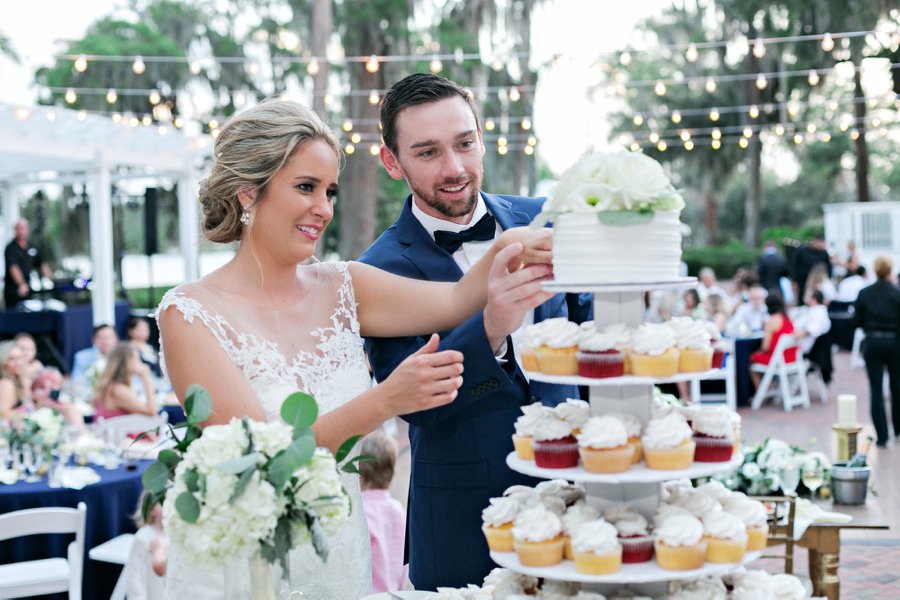 A Classic Navy & White Outdoor Florida Wedding via TheELD.com