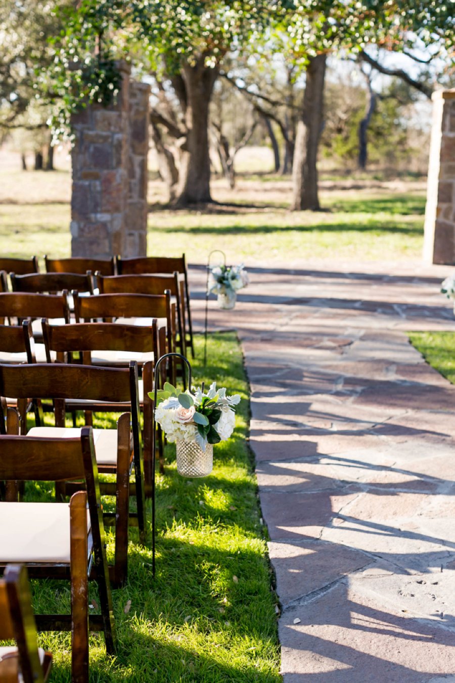 An Elegant Blush & Champagne Texas Destination Wedding via TheELD.com