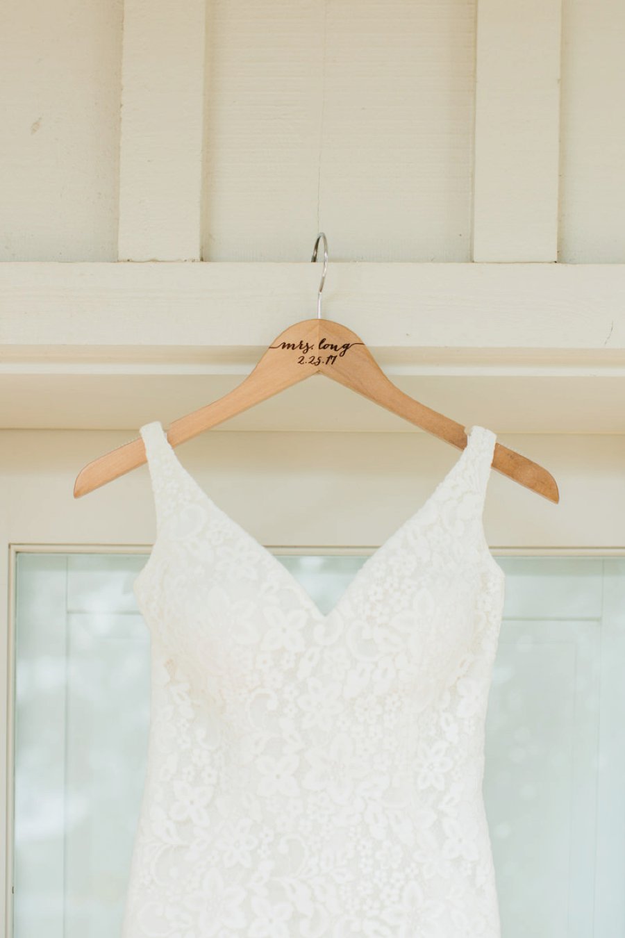 An Understated & Elegant California Wedding via TheELD.com