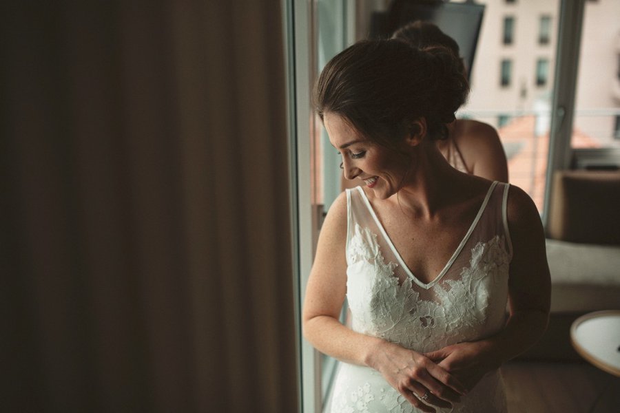 An Elegant Blush & Red Oceanfront Wedding via TheELD.com