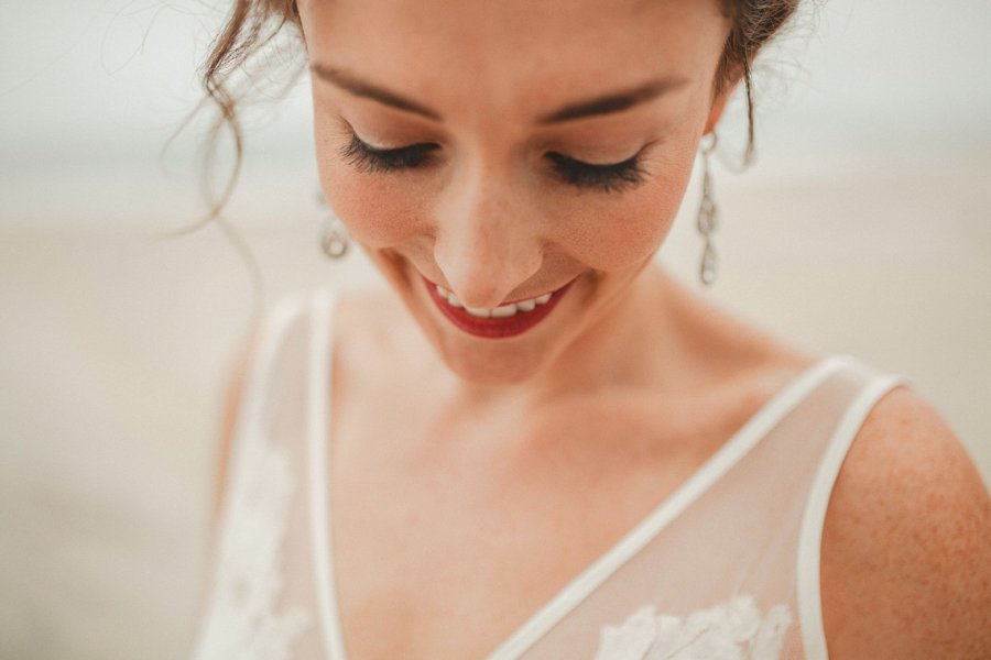 An Elegant Blush & Red Oceanfront Wedding via TheELD.com