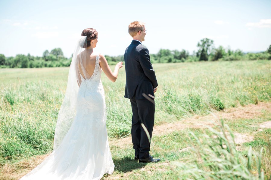 A Rustic Blue & Pink New York Wedding via TheELD.com