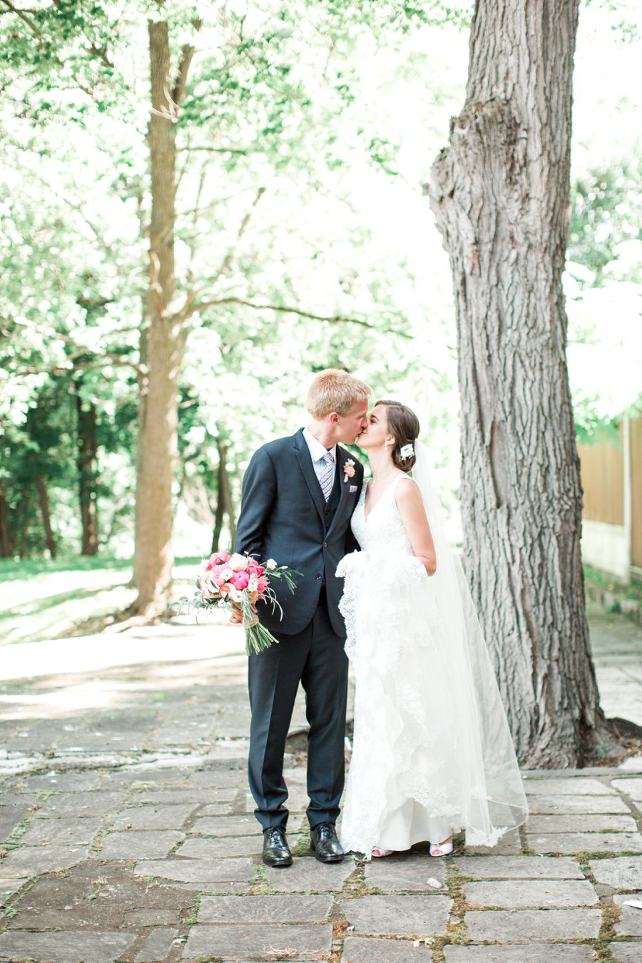 A Rustic Blue & Pink New York Wedding via TheELD.com