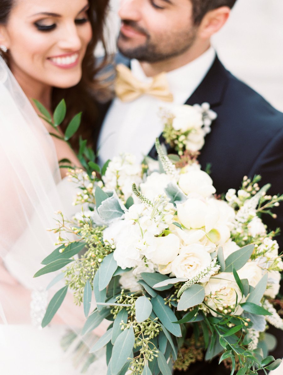 An Elegant Blue & Peach St. Louis Wedding via TheELD.com