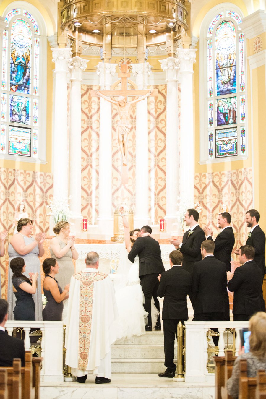 An Elegant Blue & Peach St. Louis Wedding via TheELD.com