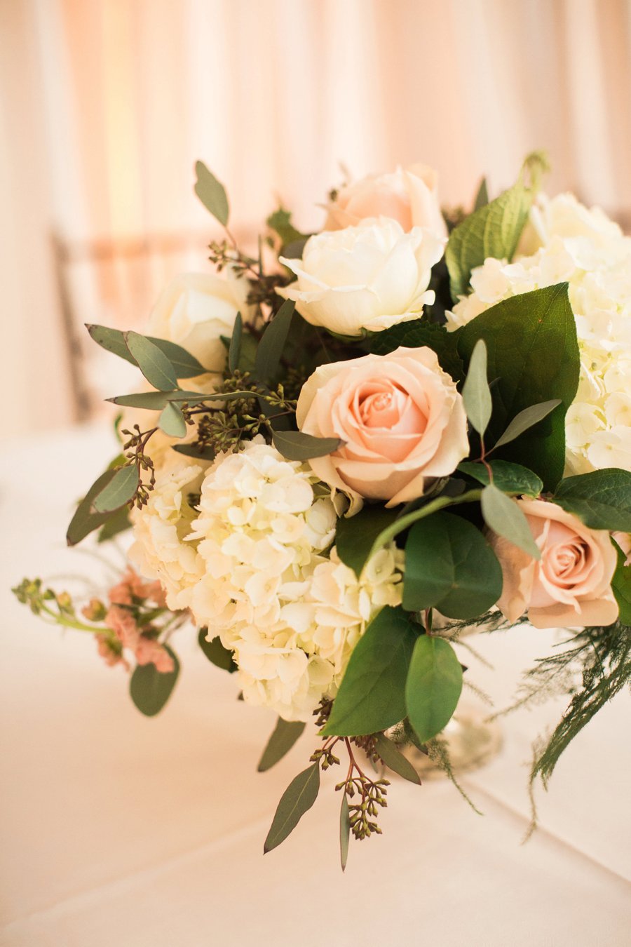 An Elegant Blue & Peach St. Louis Wedding via TheELD.com