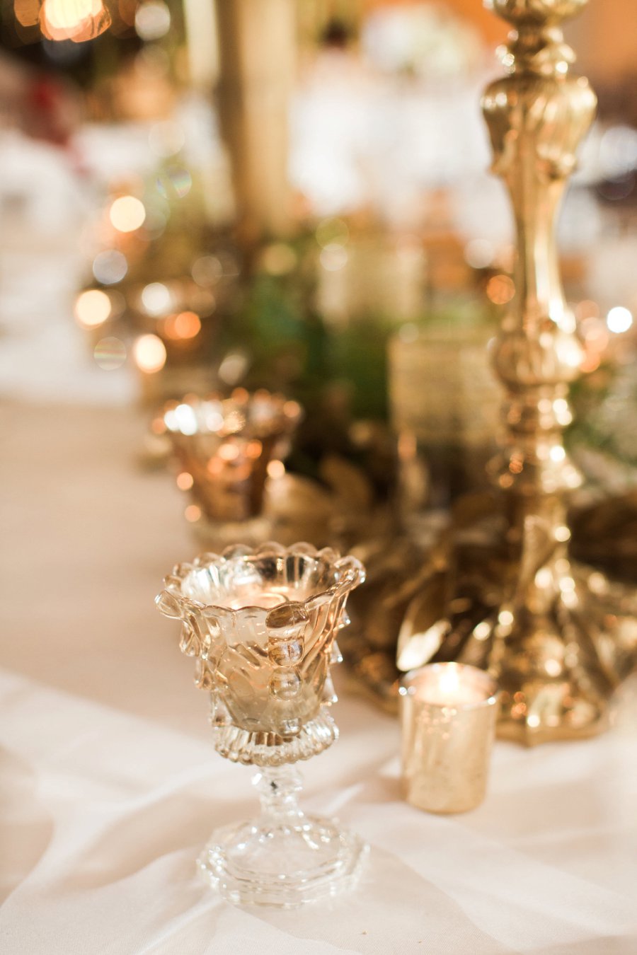 An Elegant Blue & Peach St. Louis Wedding via TheELD.com