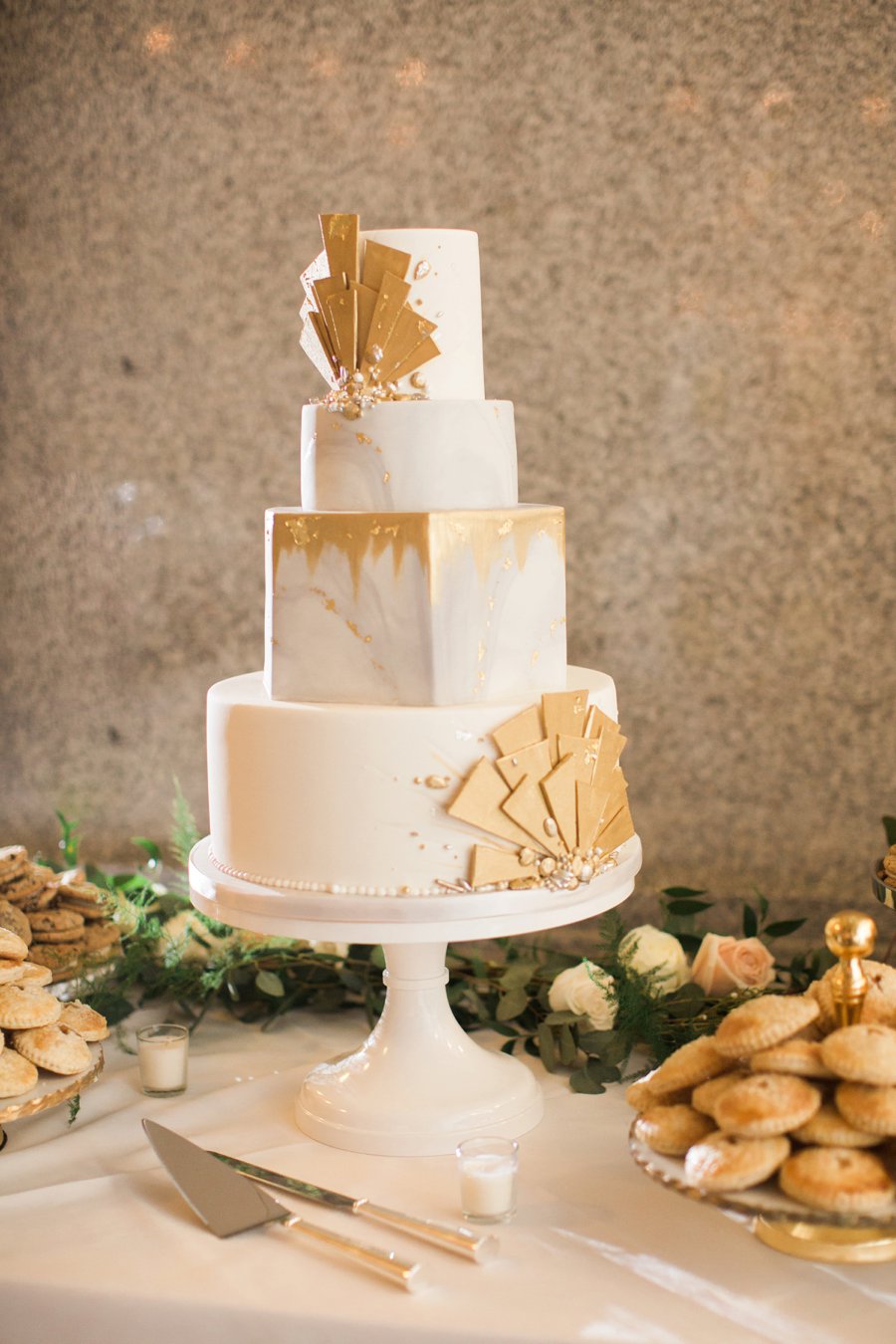 An Elegant Blue & Peach St. Louis Wedding via TheELD.com