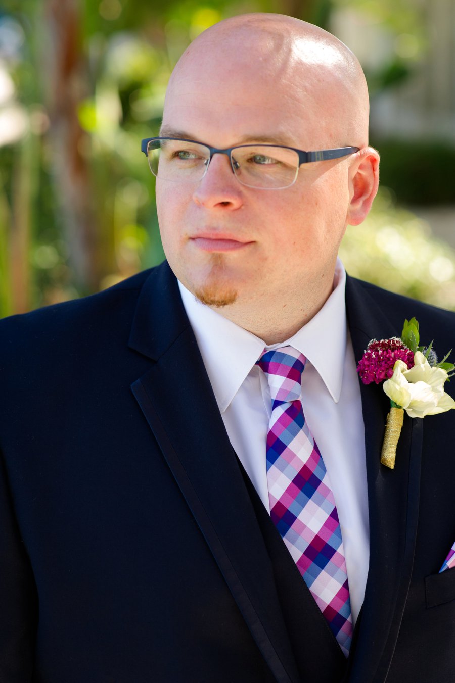 A Burgundy & Navy Florida Beach Wedding via TheELD.com