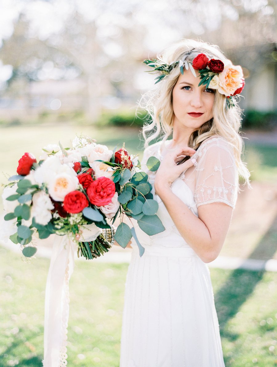 Red & White Rustic Boho Wedding Ideas via TheELD.com