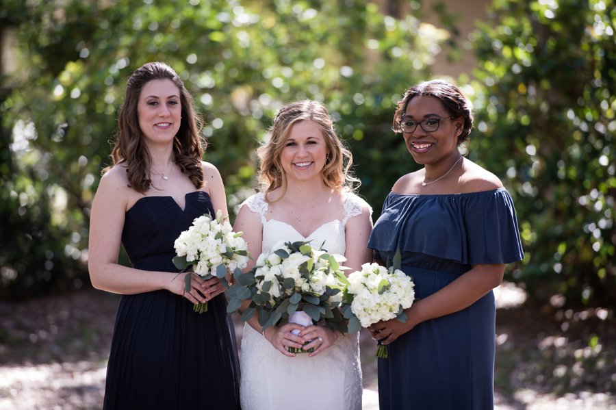 A Classic Navy & White Southern Wedding via TheELD.com