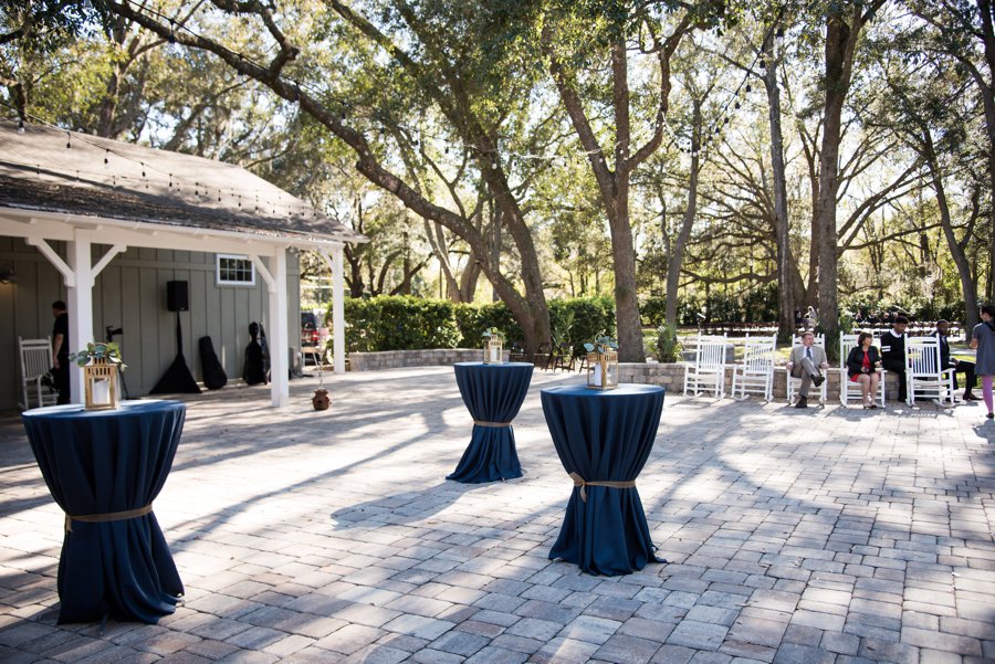 A Classic Navy & White Southern Wedding via TheELD.com