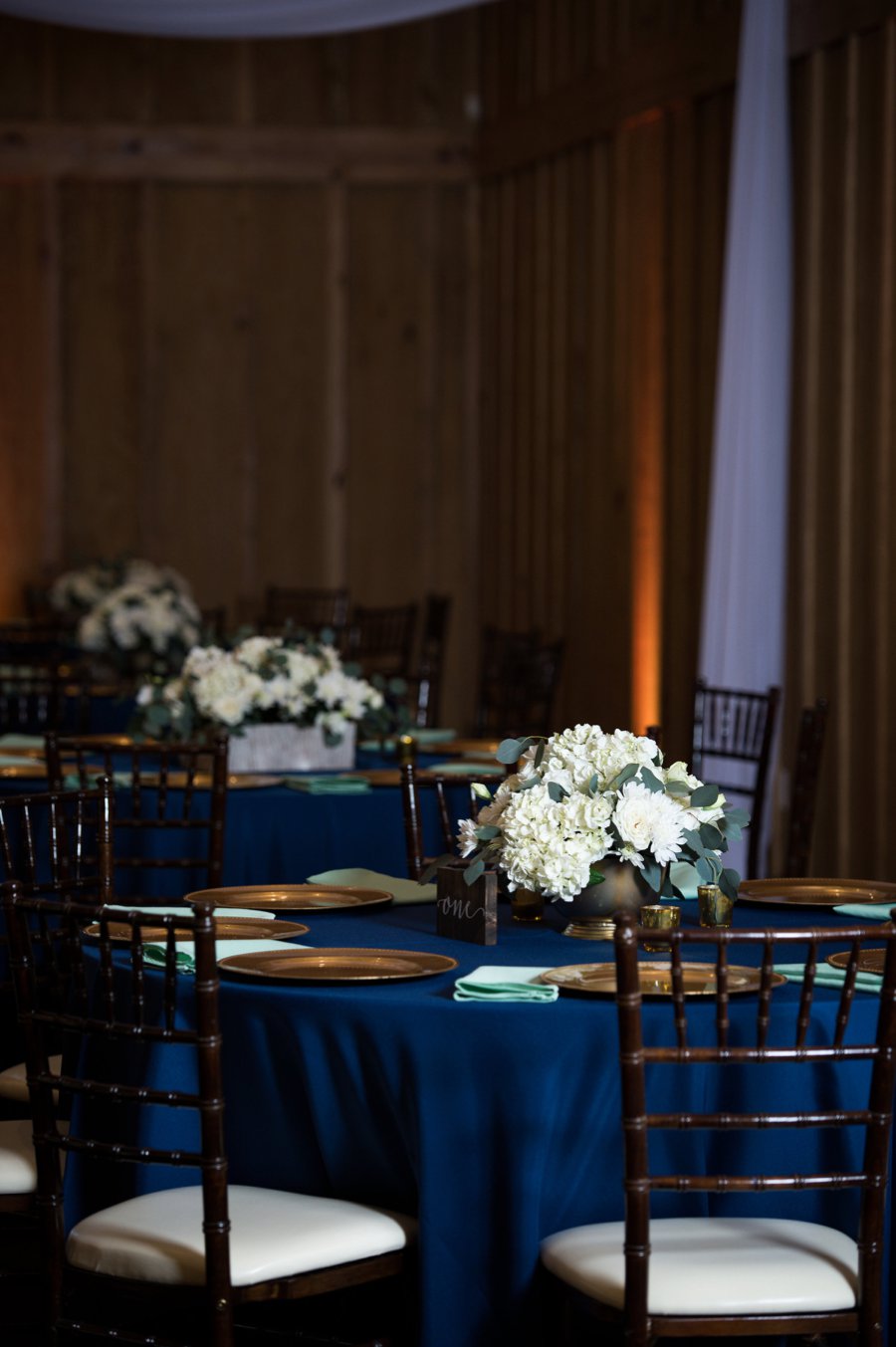 A Classic Navy & White Southern Wedding via TheELD.com