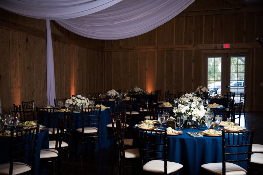 A Classic Navy & White Southern Wedding via TheELD.com