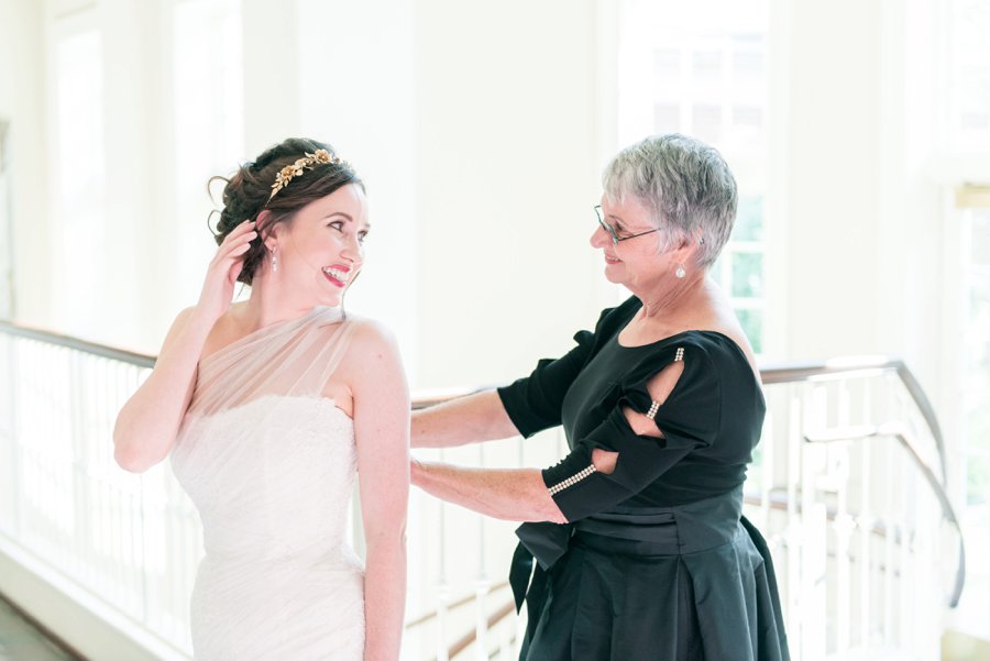 An Classically Elegant Burgundy & Ivory Alabama Wedding via TheELD.com