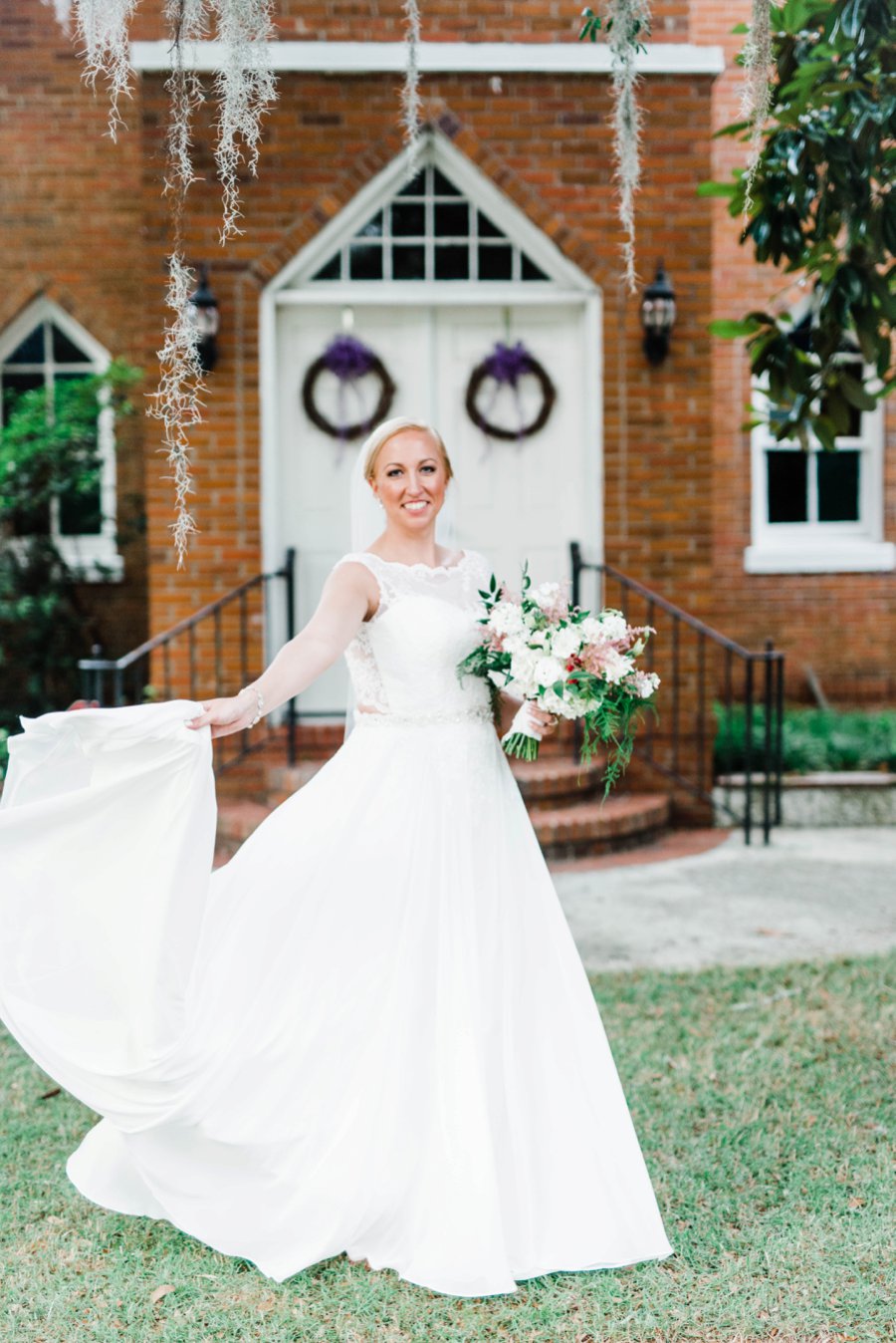 A Timeless Romantic Pink & White North Carolina Wedding via TheELD.com