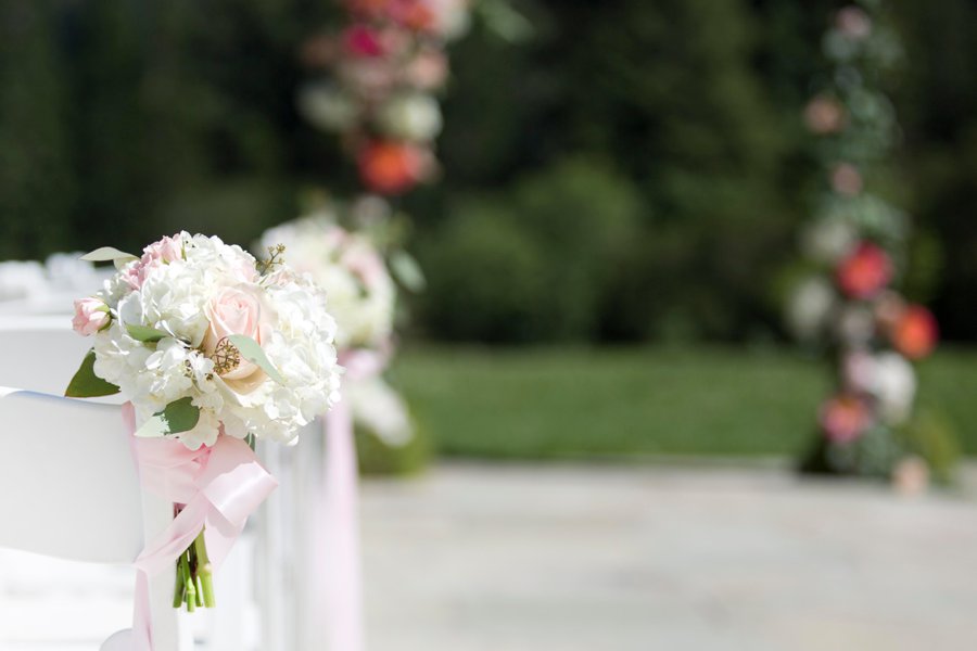 A Romantic Pink & Blue Watercolor California Wedding via TheELD.com