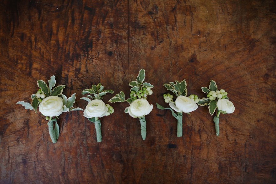 An Elegant Vintage inspired Blue & White Connecticut Wedding via TheELD.com