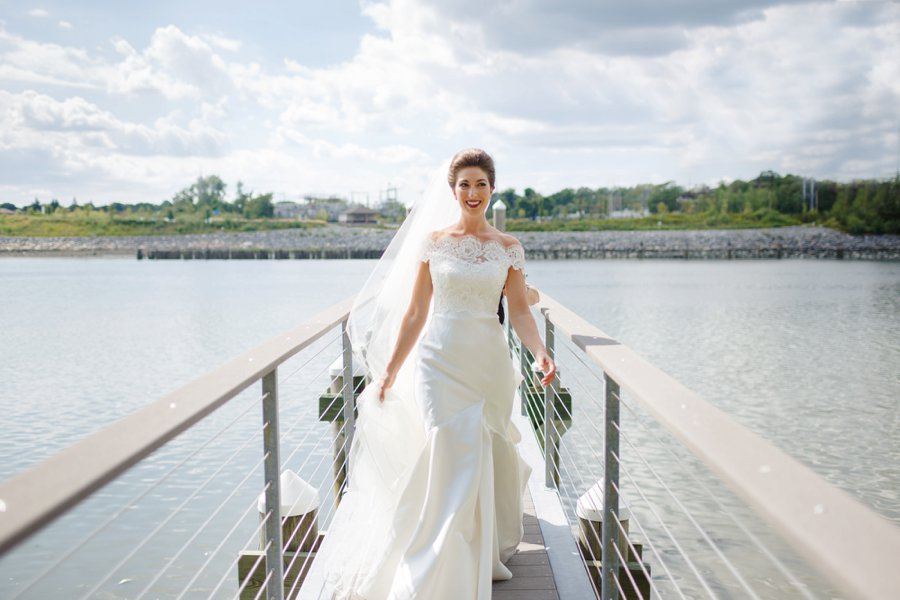 An Elegant Vintage inspired Blue & White Connecticut Wedding via TheELD.com