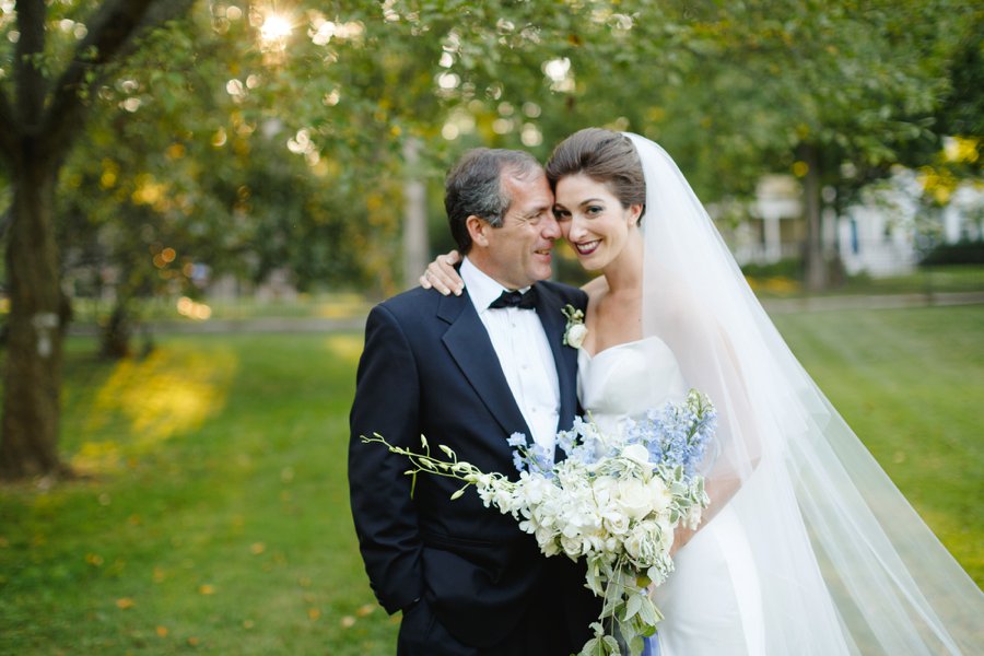 An Elegant Vintage inspired Blue & White Connecticut Wedding via TheELD.com