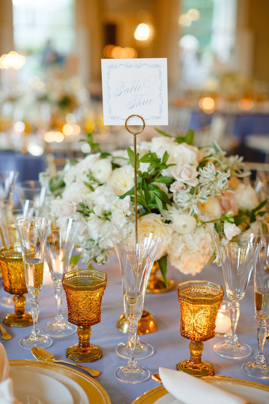 An Elegant Vintage inspired Blue & White Connecticut Wedding via TheELD.com