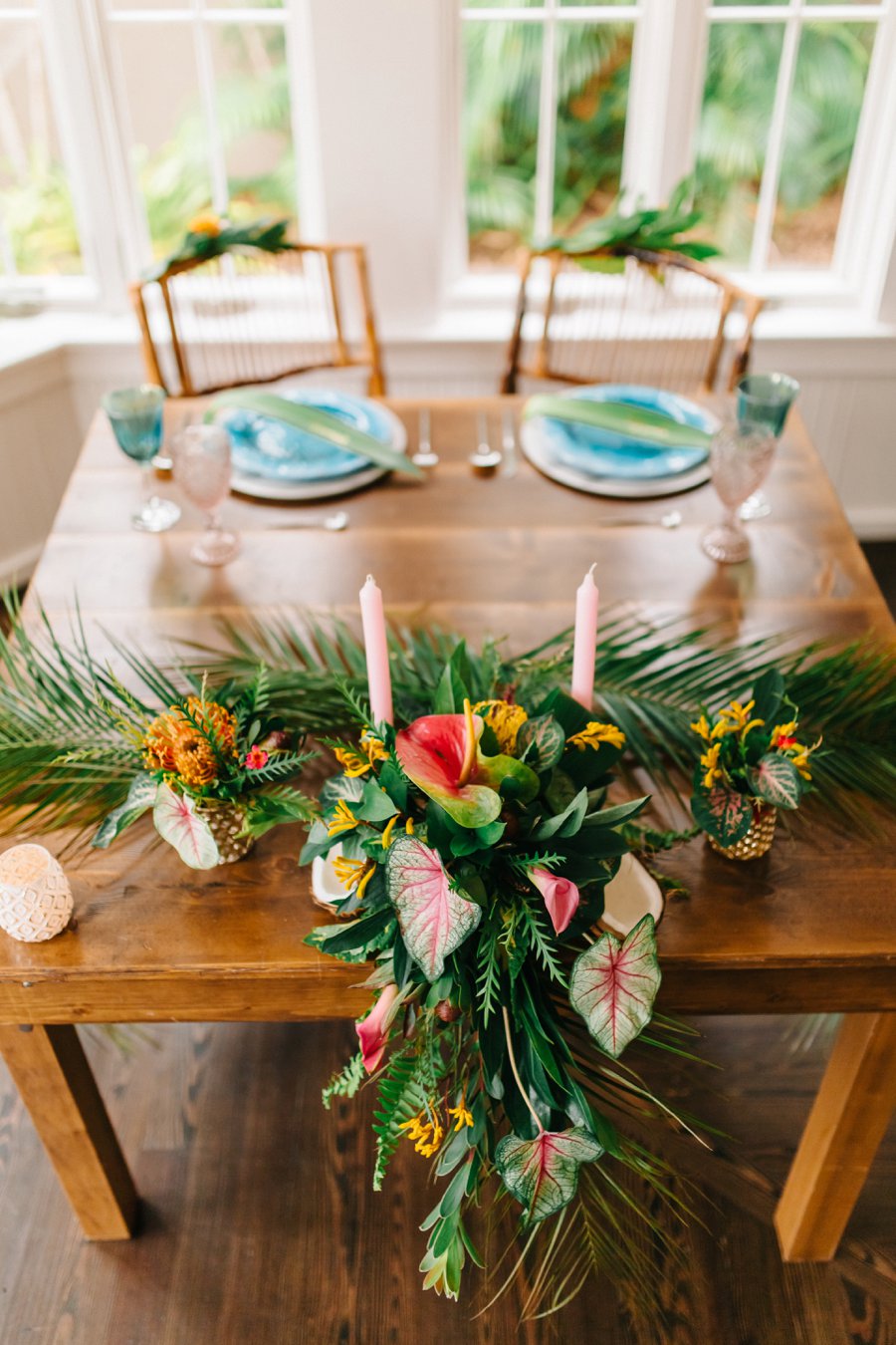 Colorful & Elegant Tropical Wedding Ideas via TheELD.com