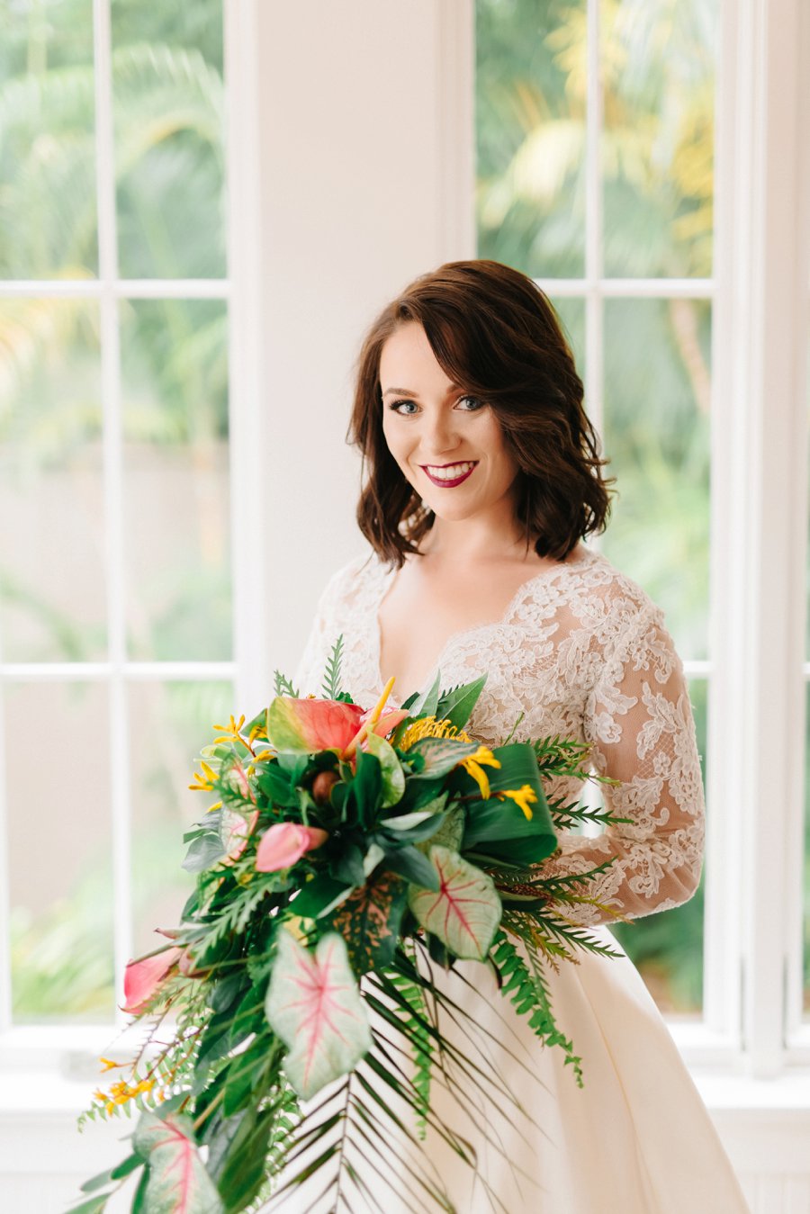 Colorful & Elegant Tropical Wedding Ideas via TheELD.com