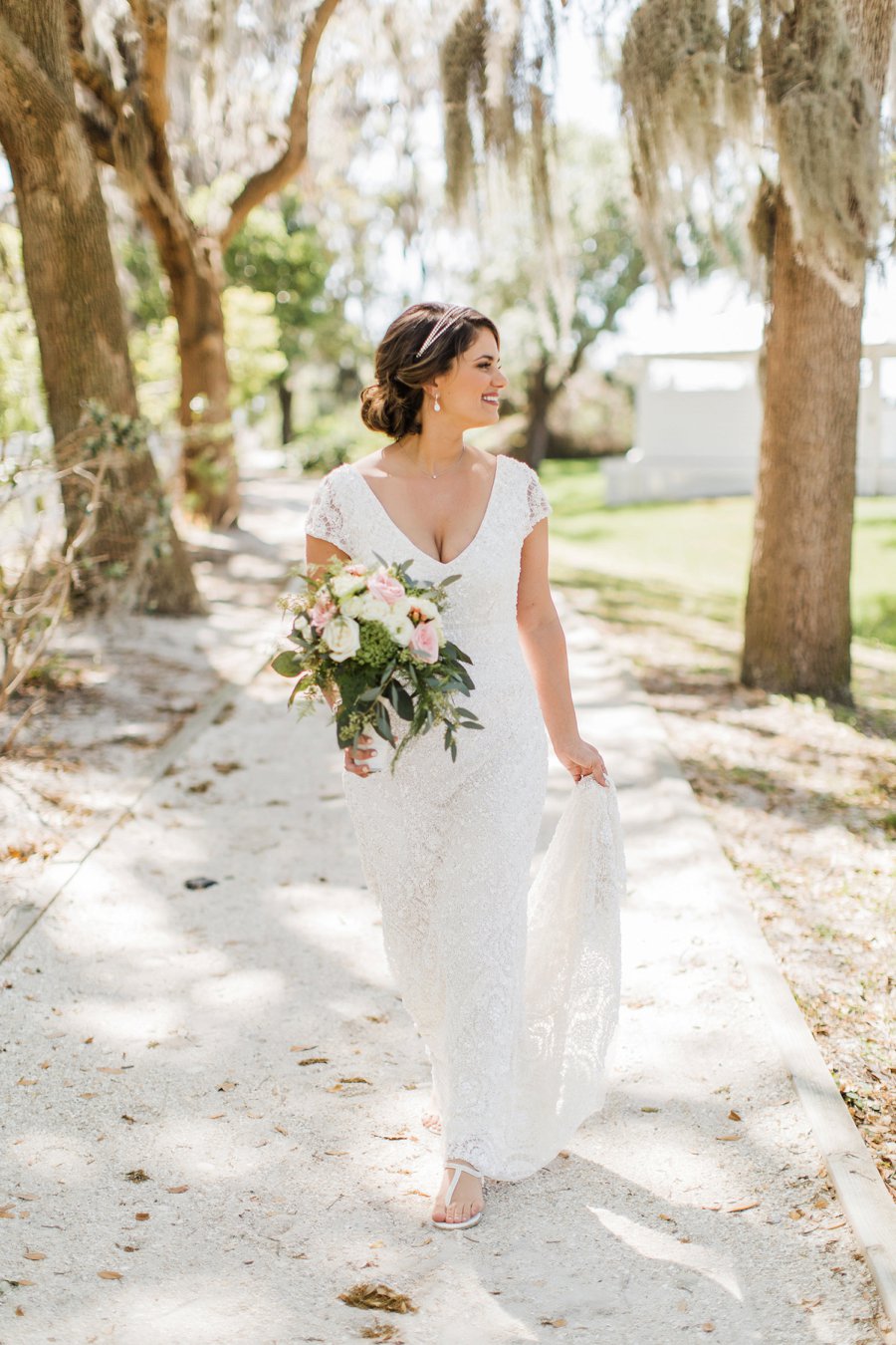 An Elegant Blush & Gold Florida Wedding via TheELD.com