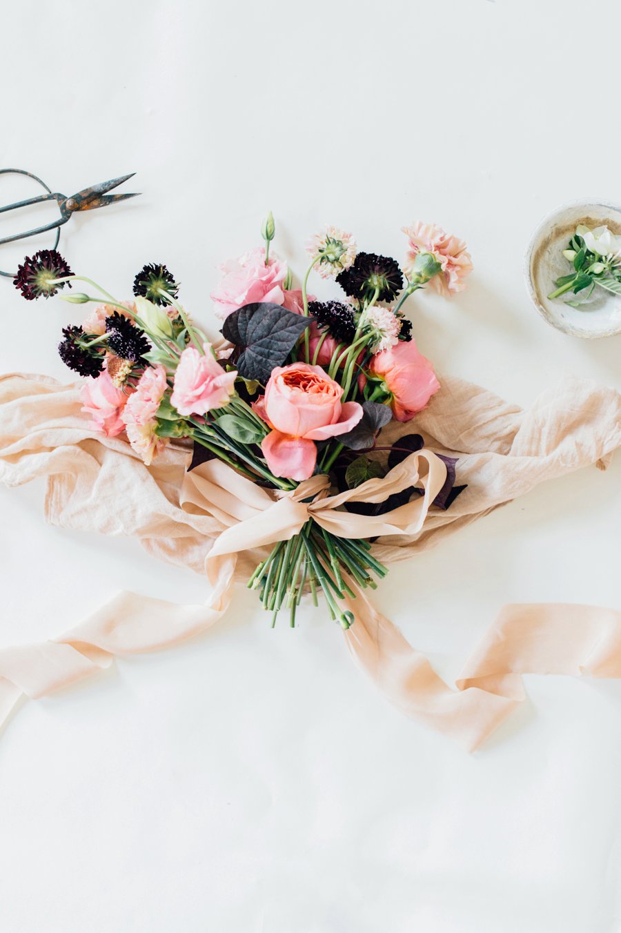 Minimalist Ethereal Wedding Ideas via TheELD.com