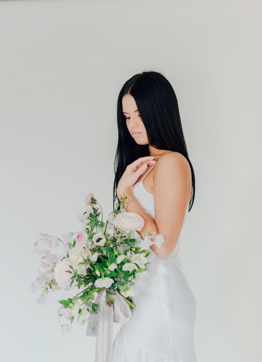 Minimalist Ethereal Wedding Ideas via TheELD.com