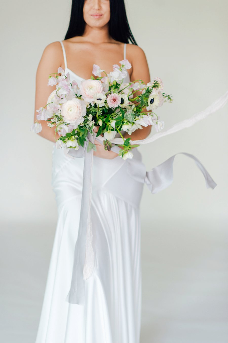 Minimalist Ethereal Wedding Ideas via TheELD.com