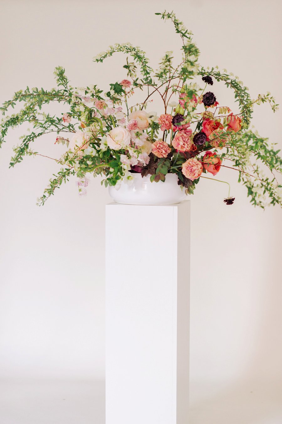 Minimalist Ethereal Wedding Ideas via TheELD.com