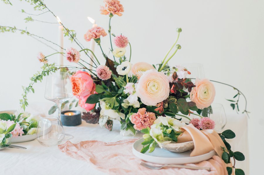 Minimalist Ethereal Wedding Ideas via TheELD.com