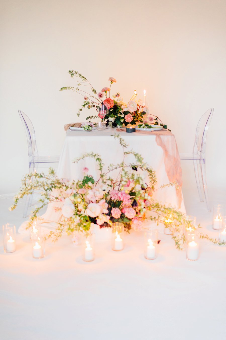 Minimalist Ethereal Wedding Ideas via TheELD.com