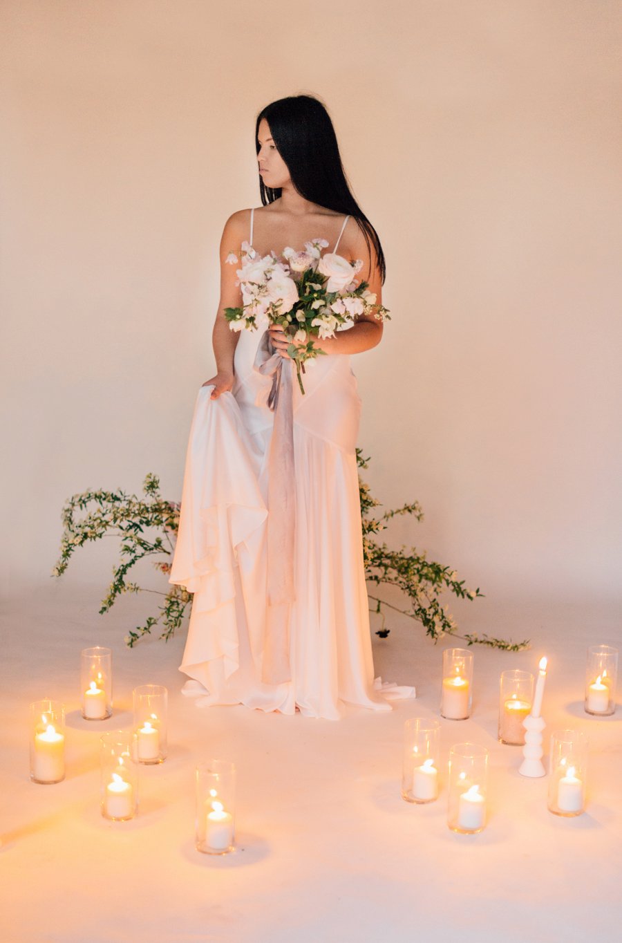 Minimalist Ethereal Wedding Ideas via TheELD.com