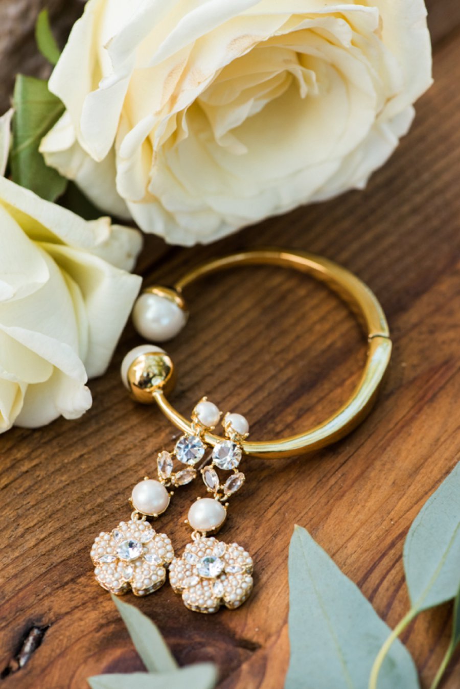 A Gold Rustic Glam Florida Wedding via TheELD.com