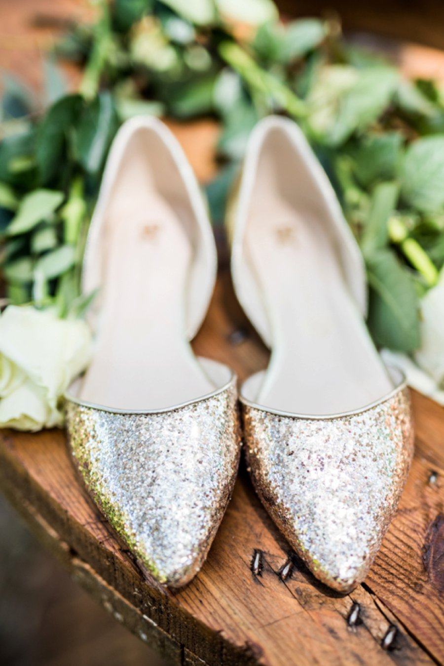 A Gold Rustic Glam Florida Wedding via TheELD.com