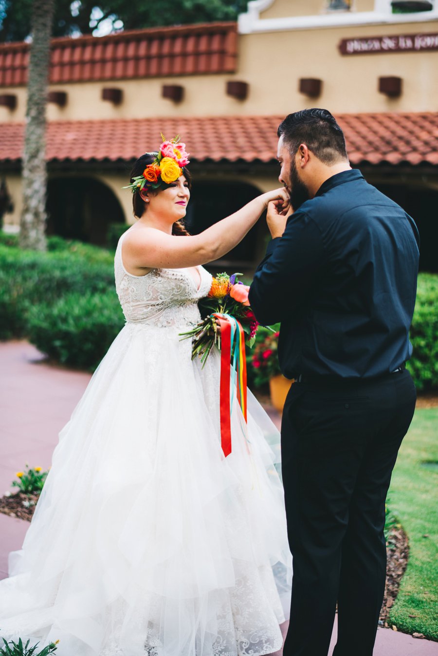 Colorful Cultural “Dia de Los Muertos” Wedding Ideas via TheELD.com