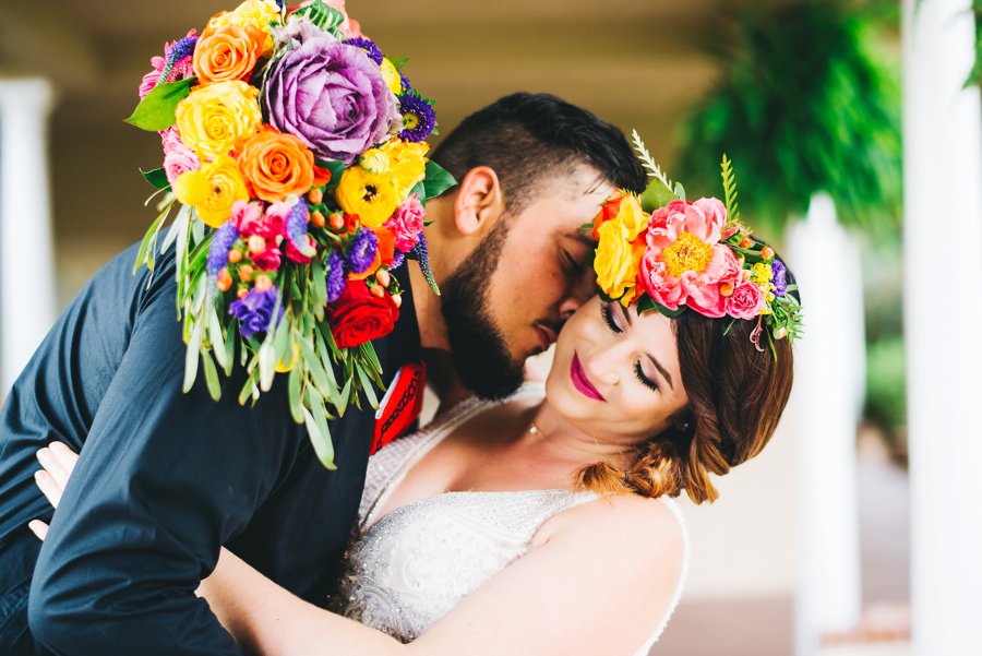 Colorful Cultural “Dia de Los Muertos” Wedding Ideas via TheELD.com