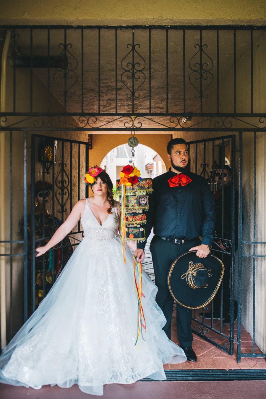 Colorful Cultural “Dia de Los Muertos” Wedding Ideas via TheELD.com