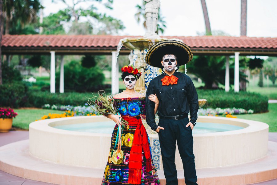 Colorful Cultural “Dia de Los Muertos” Wedding Ideas via TheELD.com