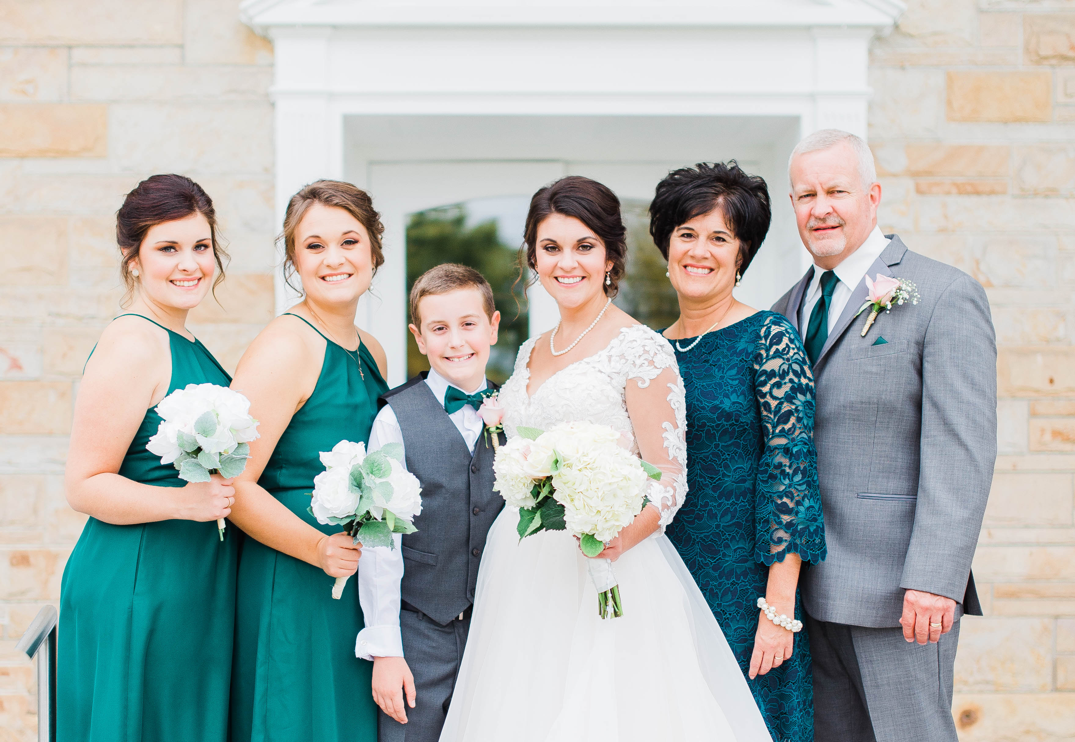 tips for stress free wedding day family photos — Demutiis Photography