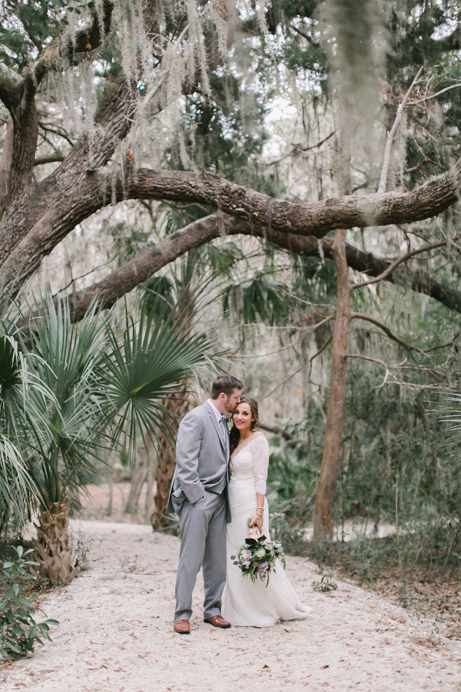 A Rustic Elegant Woodland Inspired Wedding via TheELD.com