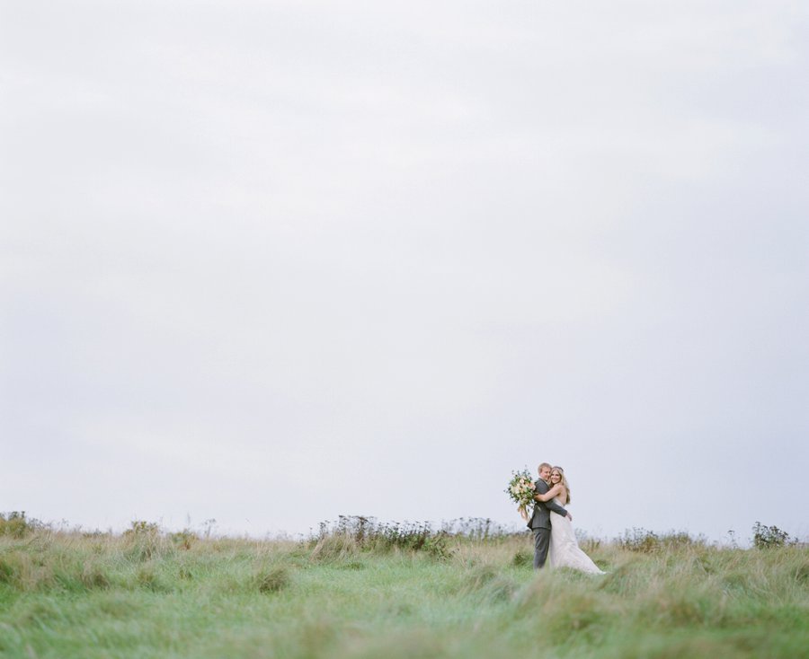 A Peach & Green Boho Ballroom Wedding via TheELD.com