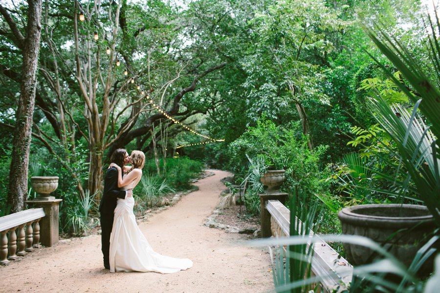 A Pink & Purple Outdoor Texas Garden Wedding via TheELD.com