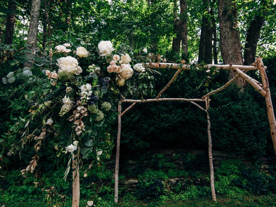 A Romantic Rustic White, Blush, & Blue Asheville Wedding via TheELD.com